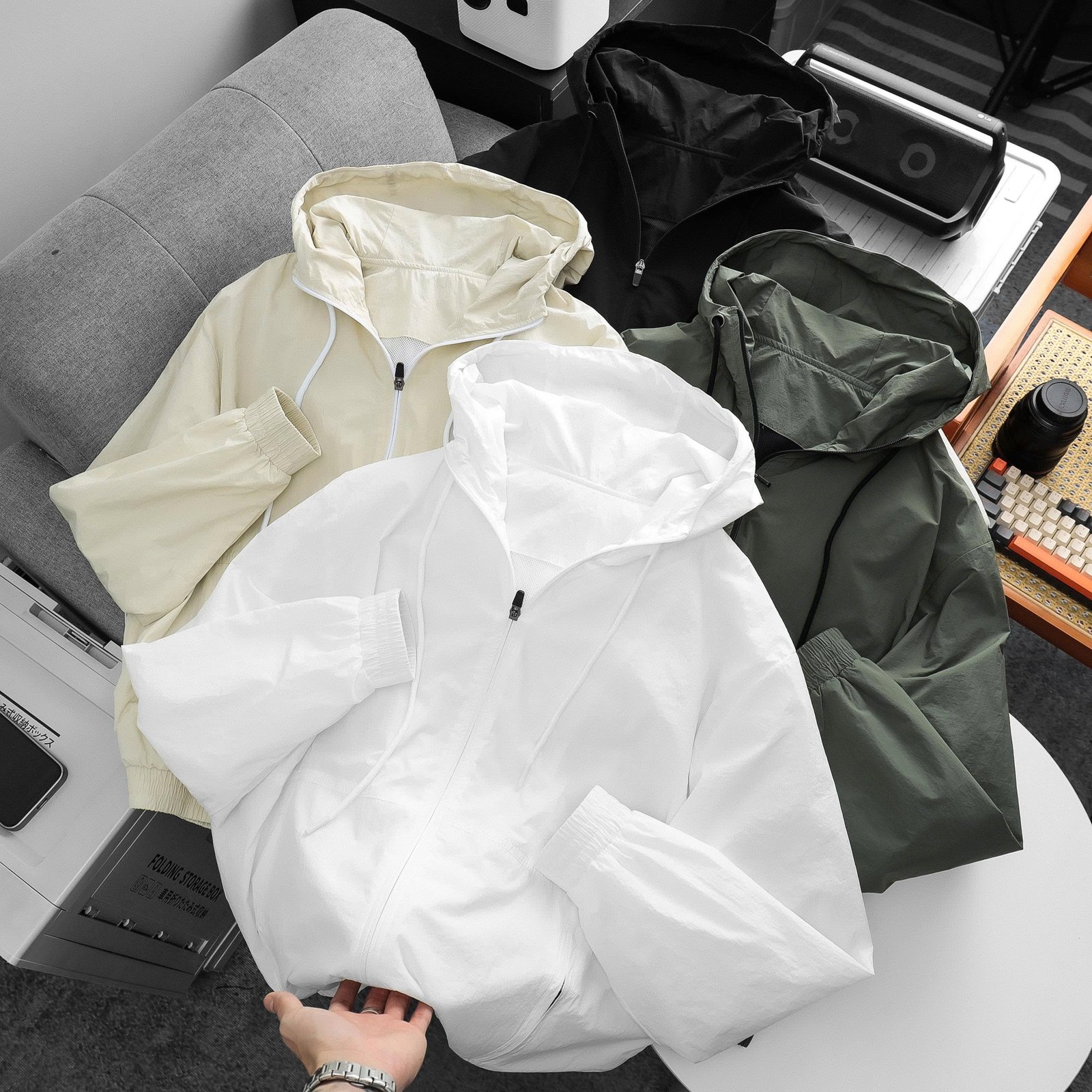 Áo khoác nón 2 lớp chất liệu gió nhăn